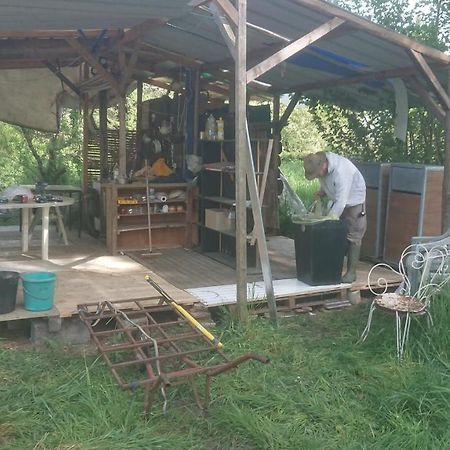 Tente En Permaculture Pirate Creysse  Екстер'єр фото