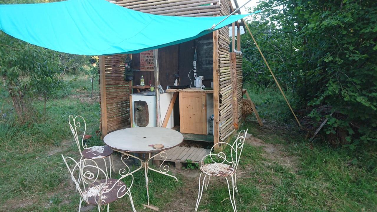 Tente En Permaculture Pirate Creysse  Екстер'єр фото